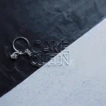 Cake queen key chain
